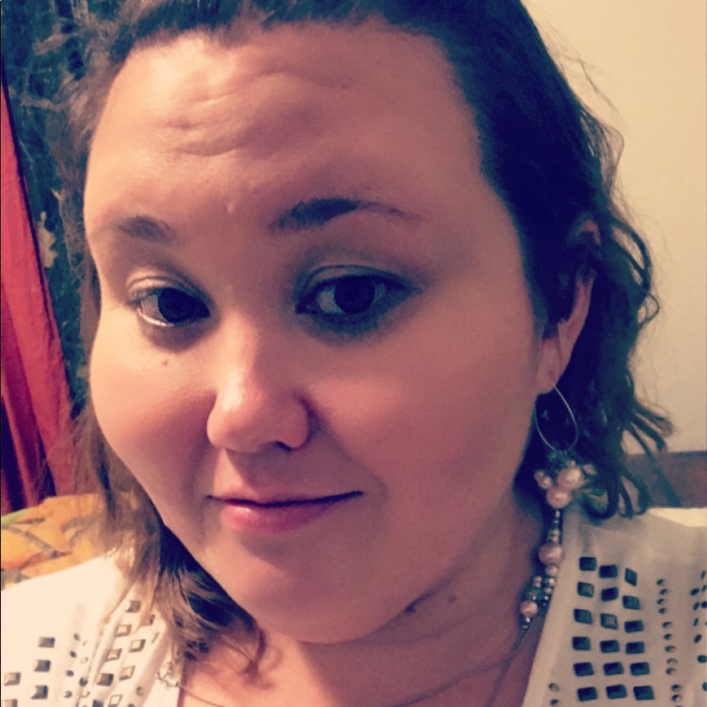 Meet your Posher, Holly